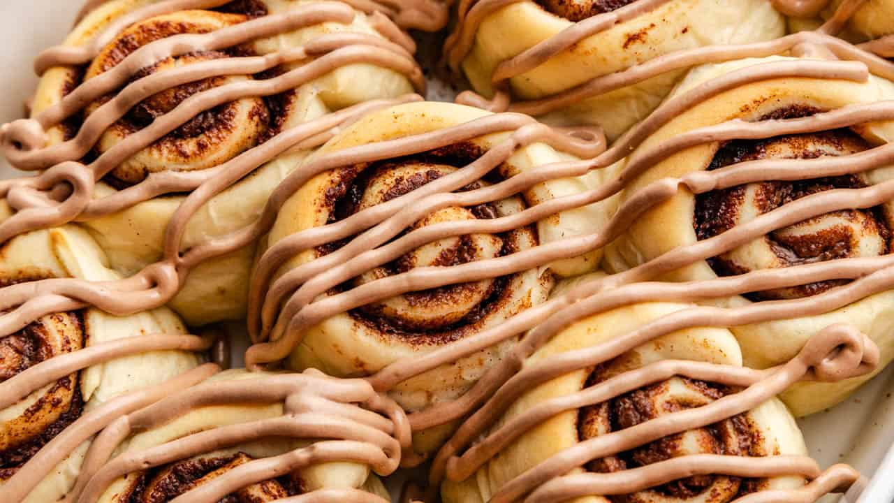 Master Fluffy Nutella Cinnamon Rolls: Gooey Perfection Recipe